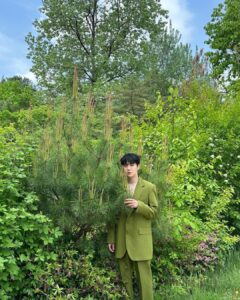 Kim Seon-ho Instagram - 🌿🪵🪨🌸