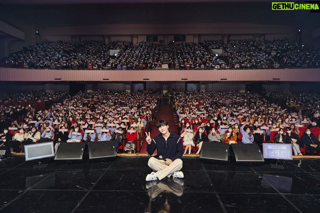 Kim Seon-ho Instagram - 덕분에 행복했어요 :) 소중한 시간 평생 잘 간직하겠습니다. 진심으로 고맙습니다 .