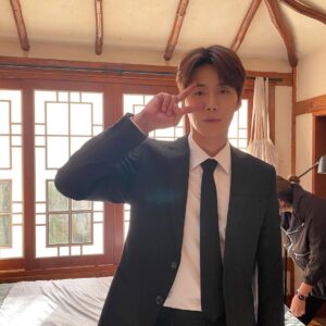 Kim Seon-ho Instagram - #갯차 9시 두식아아아아아아 😭