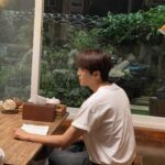 Kim Seon-ho Instagram – 오늘도 #갯차 9시 !!! ◡̈