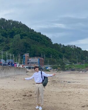 Kim Seon-ho Instagram - ◡̈ #갯차 차차 오늘도 9시