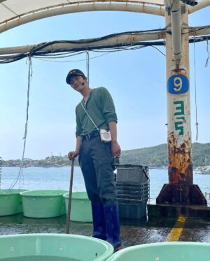Kim Seon-ho Instagram - #갯차 본방사수 완료
  후… 오늘도 떨렸어요🤣(자꾸떨려)
