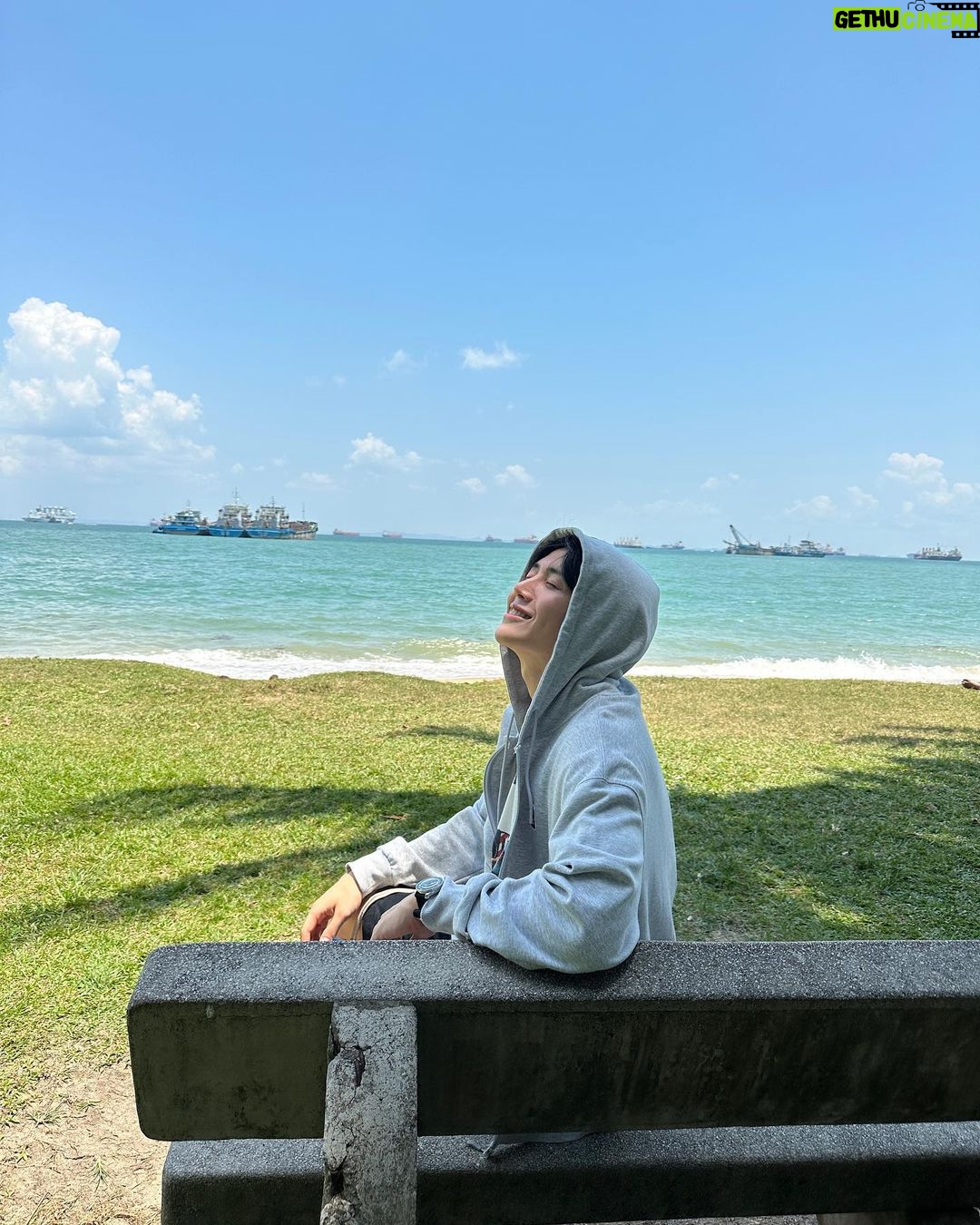 Kim Seon-ho Instagram - 어제 인사 못해서 아쉬웠어요 ◡̈ 오늘 즐거운 시간 보내요 !