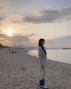 Kim So-hyun Instagram - 🌈