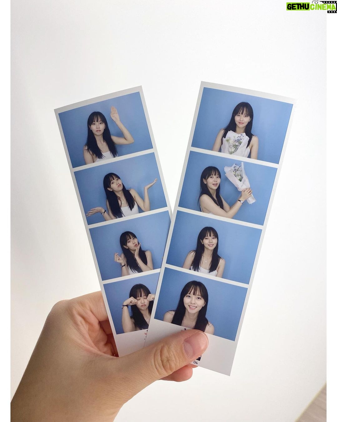 Kim So-hyun Instagram - 많은 분들의 축하를 받고 행복한 하루를 보냈어요:) 매년 사랑해주시고 응원해주시는 팬분들께도 정말 감사드려요! 이렇게나 큰 사랑을 받는 만큼 하루 하루 행복하게 감사한 마음 갖고 살겠습니다! 다시 한번 생일 축하해주셔서 감사합니다♥️ 모두 행복한 밤 되시길 바라요~! ⠀ ⠀ 사진에 다 담진 못했지만 소중한 선물들 하나 하나 다 잘 받았습니다:) 작은 선물로 핑구핑가 네컷을 드려요..♥️ ⠀ ⠀ ⠀