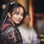 Kim So-hyun Instagram - 🌕오늘도 본방사수🤨