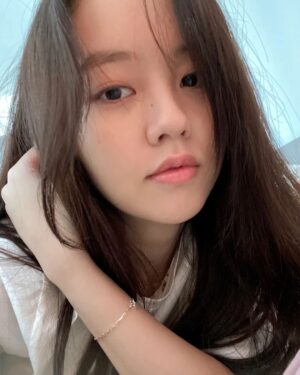 Kim So-hyun Instagram - 💜