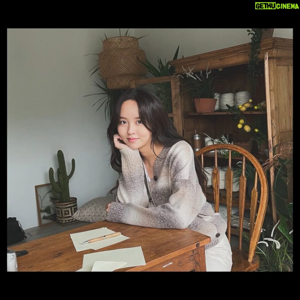 Kim So-hyun Instagram - 2am MV🍂 #잘가라니 #가까이있어서몰랐어