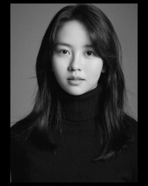 Kim So-hyun Instagram - 📷
저의 22살을 예쁘게 남길 수 있게 해주신 @yyoungbae 감사합니다♥️