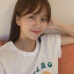 Kim So-hyun Instagram - 여러분! 잘 지내고 계시나요? 전 좋아하면 울리는 촬영이 끝나고 잘 쉬고 있어요:) 날이 더워져 더 힘드실 텐데 그래도 조금이라도 웃는 일들이 많으셨으면 하고 바라요!! 요즘 사진도 많이 못 올렸죠ㅠㅠ 앞으론 자주 소식 전해드릴게요! 모두힘내세요 ♥️