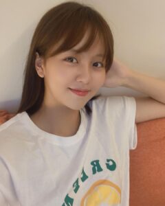 Kim So-hyun Instagram - 여러분! 잘 지내고 계시나요? 전 좋아하면 울리는 촬영이 끝나고 잘 쉬고 있어요:) 날이 더워져 더 힘드실 텐데 그래도 조금이라도 웃는 일들이 많으셨으면 하고 바라요!! 요즘 사진도 많이 못 올렸죠ㅠㅠ 앞으론 자주 소식 전해드릴게요! 모두힘내세요 ♥️