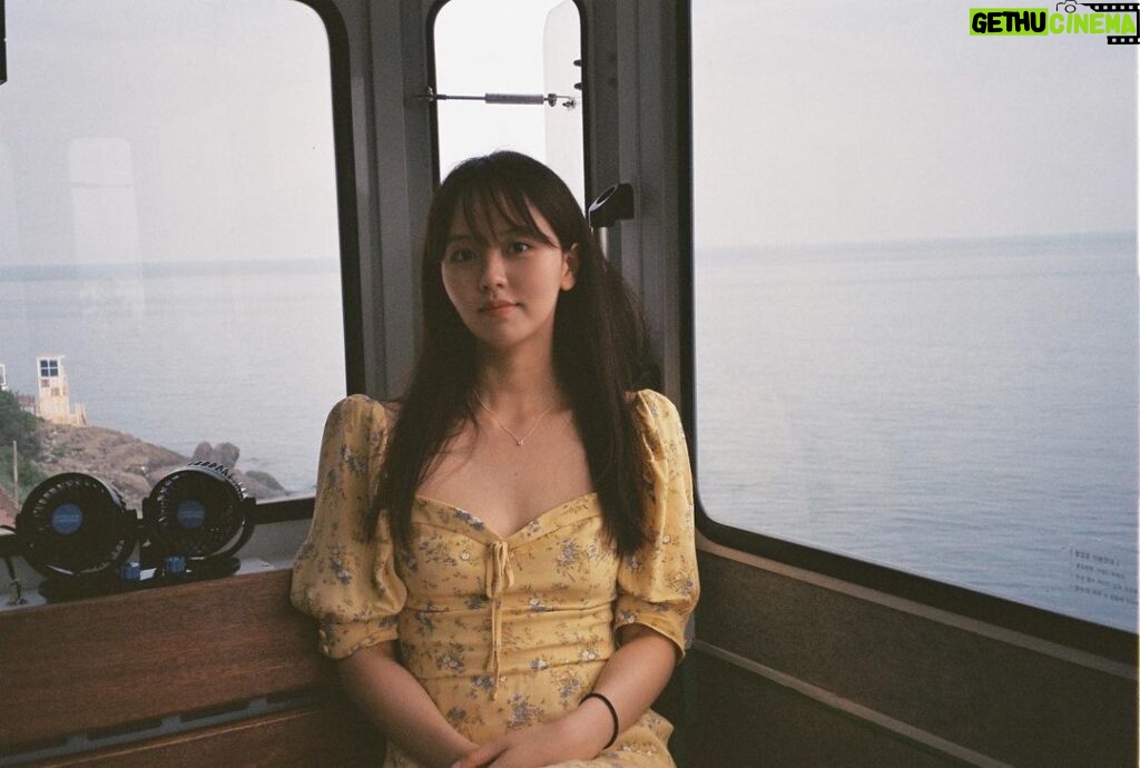 Kim So-hyun Instagram - 봄🌷