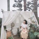 Kim So-hyun Instagram - 정신없이 촬영하다 보니 11주년이 됐네요! 지금까지 함께해주신 모든 분께 감사드립니다! 녹두전 열심히 찍고 있으니 조금만 기다려주시면 동동주처럼 시원하게 찾아뵐게요!! 변덕스러운 날씨지만 다들 건강하고 즐겁게 보내시길 바랍니다♥️