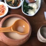 Kim So-hyun Instagram - 녹두전 볼땐 동동주와 함께🍶 ⠀ #녹두전 + #동동주 후식으로 #율무차 한잔🍵 ⠀ 곧 만납시다♥️