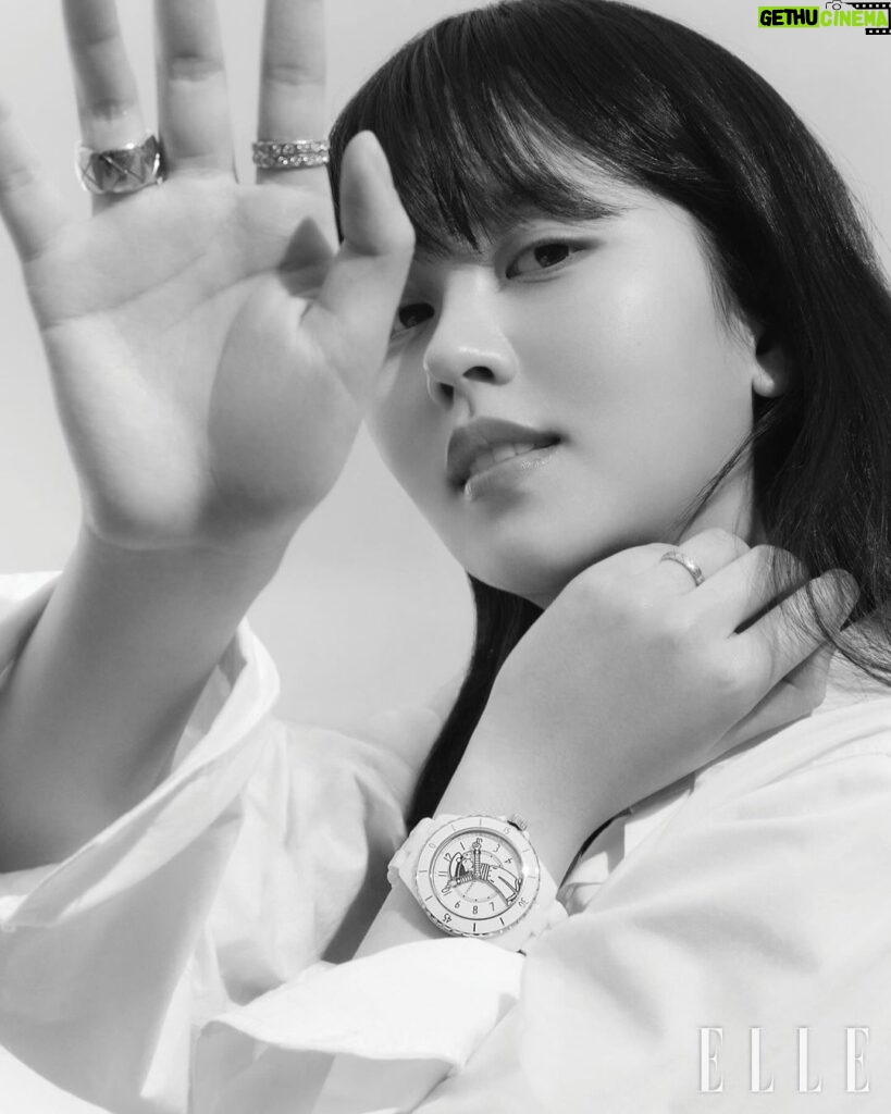 Kim So-hyun Instagram - 🤍 #CHANEL #J12 #CHANELWatches #Ad