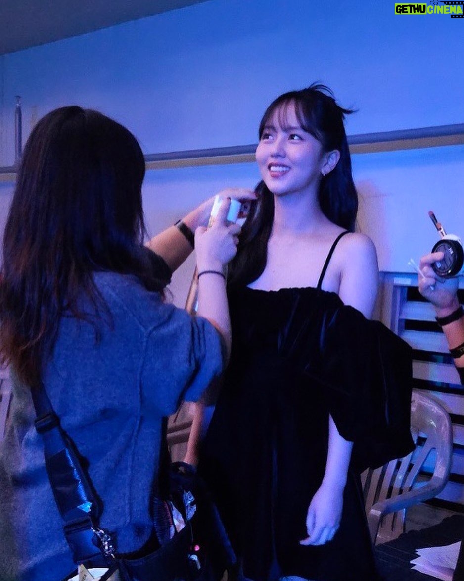 Kim So-hyun Instagram - 더팩트 뮤직 어워즈🖤 오랜만에 반갑고 즐거웠어요:)