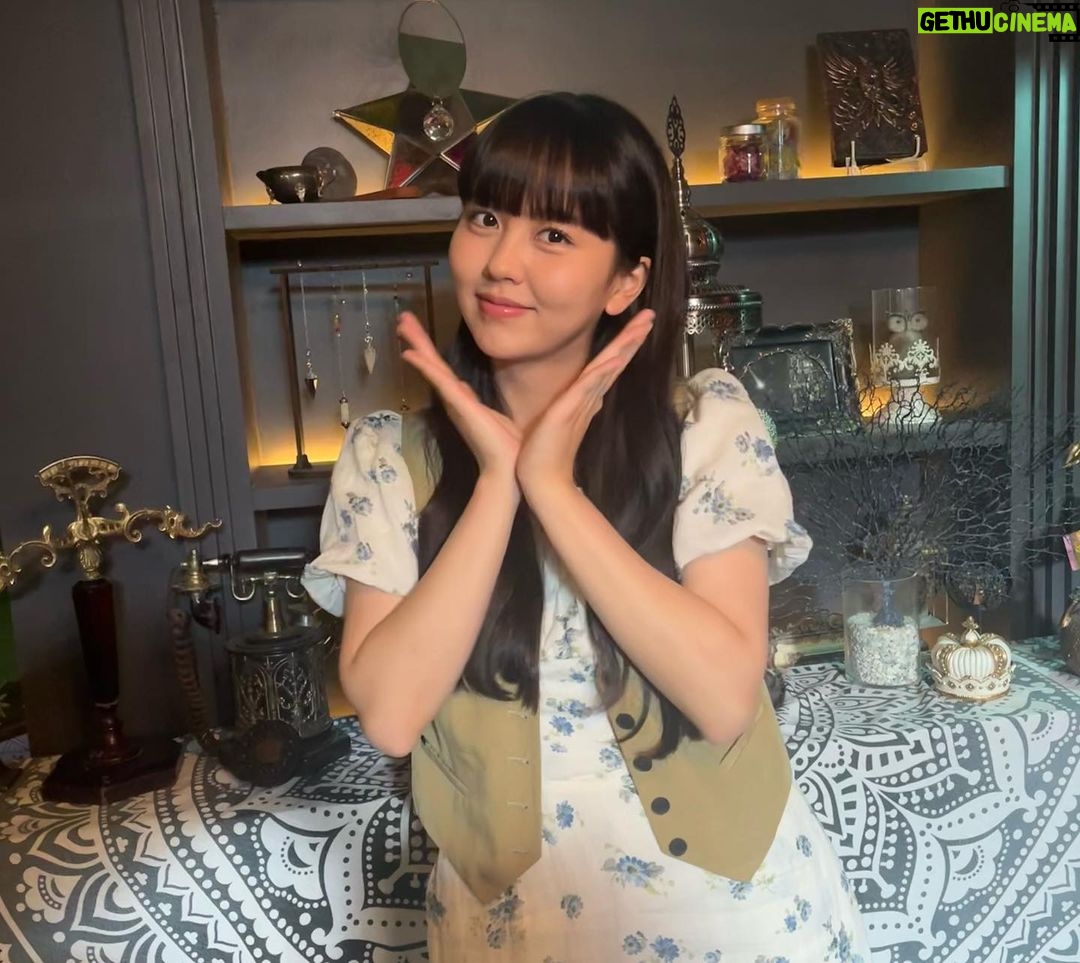 Kim So-hyun Instagram - 그동안 솔희로 함께 할 수 있어 행복했고, 참 감사했습니다:) 모두가 한마음으로 노력하고, 웃으며 보낸 시간들 소중하게 잘 담아놓겠습니다! 끝까지 함께해 주신 시청자분들과 팬분들께도 정말 감사드립니다! 부족함이 많았지만.. 끝까지 사랑해 주신 덕분에 잘 마칠 수 있었어요!! 감사한 마음 더 좋은 모습으로 보답하도록 하겠습니다💜 마지막은 소용없어 거짓말 식구들과..🫠 다들 사랑하고 감사합니다🐢
