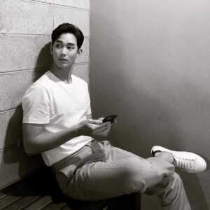 Kim Soo-hyun Instagram - 