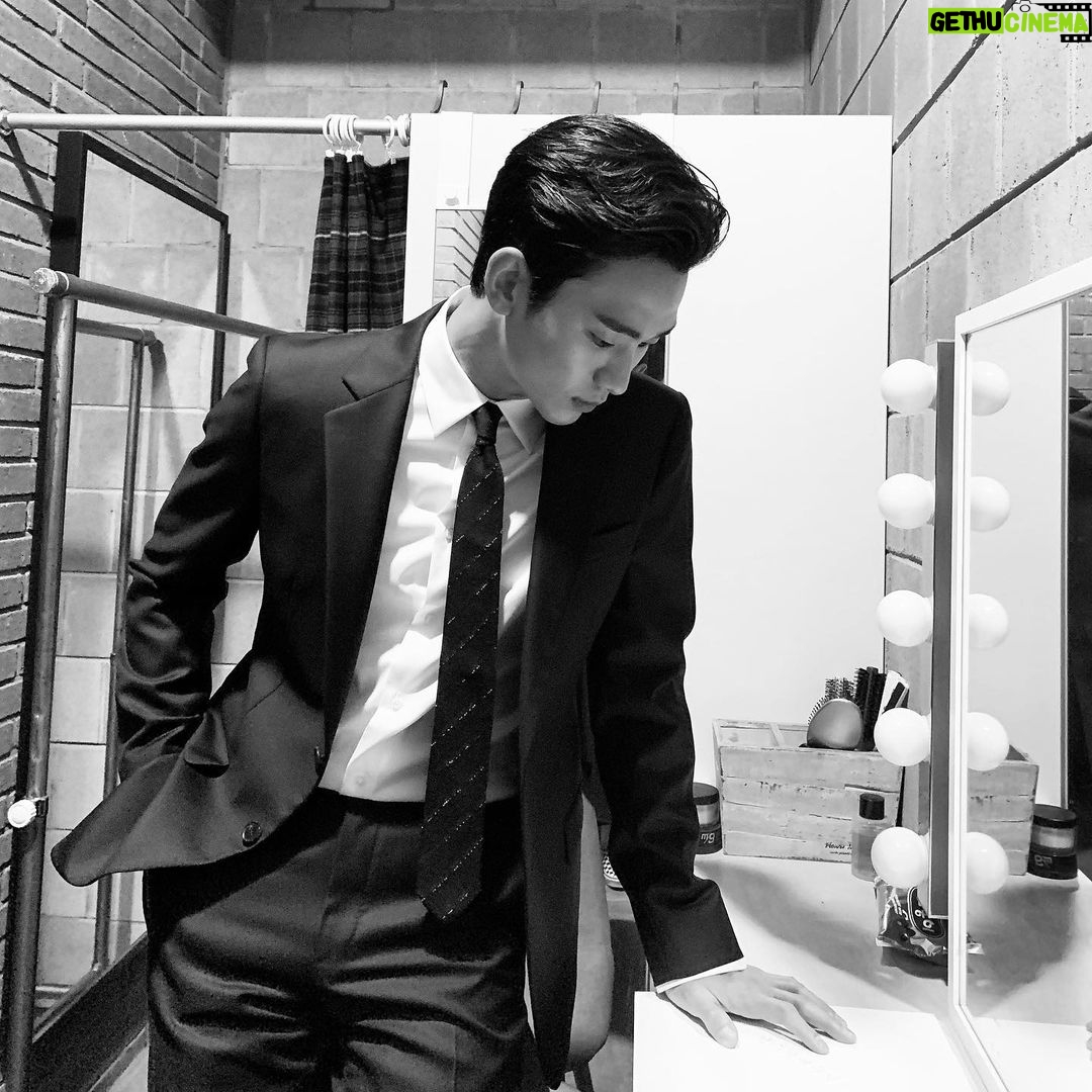 Kim Soo-hyun - 2.2 Million Likes -
