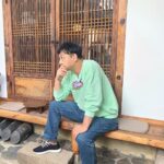Kim Soo-yong Instagram - #지편한세상 #핫저씨 #카페투어 #북촌 #월영당