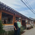 Kim Soo-yong Instagram - #지편한세상 #핫저씨 #카페투어 #북촌 #월영당