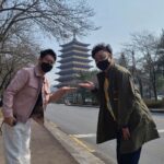Kim Soo-yong Instagram - #경주투어 #봉황대 #불리단길 #송대말등대 #신라대종 #하이코 #경주 #여행 지석진과 경주투어 영상은 유튜브 #지편한세상 에서 보실수 있습니다. 또 가고싶은경주 맛집투어로 가보고 싶네 🎄 봉황대 앞 카페에선 피크닉셋트 대여도 합니다. 달달한거 좋아한다고 여러 카페에서 디저트도 갖다주셨는데 👍 하이코에서 경주 바라보는것도 👍