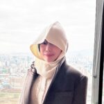Kim Soy Instagram - 바로 입고 나왔다. @lookast #바라클라바콜렉터