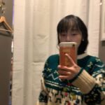 Kim Soy Instagram – 야호 할매스웨터의 계절이 다가오고 있다!!! 푹신한 울 양말, 뜨끈한 뱅쇼, 크리스마스와 더불어 매해 혹독한 겨울을 견뎌낼 수 있는 이유, 마이 빈티지 그래니 스웨터즈!
겨울 옷 슬슬 꺼내볼까나 🧦🧤

Although winter does not agree with me most of the time, I am so hyped for the season of vintage granny sweaters. Huzzah!

#여행가고싶다