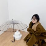 Kim Soy Instagram – 신단비 개인전 (Unconditional) Love Practice

내가 사랑하는 아티스트 신단비는 끊임없이 자신을 들여다보고 되돌아보며 그 힘으로 성큼성큼 앞으로 나아간다. 그녀의 행보가 기대되는 이유이다. 솔직하게 펼쳐 놓은 듯 하면서도 어딘가 묘하게 궁금하게 만드는 그녀의 작품들, 지금도 사랑하지만 앞으로 더욱 더 사랑할테다. 

@shin_danbi_