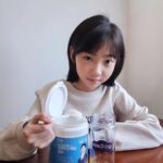 Kim Tae-yeon Instagram - #유료광고 @drinae_official 🐰 . 우리 아이 성장하는 시간!!🩷 아이클타임에서 프로틴 단백질 칼슘이 나왔어요✌️ (아이클타임 단백질) 밥 잘안먹는 울 막둥이부터 단백질과, 근육과 뼈 건강을 위한 영양밸런스 칼슘, 마그네슘, 비타민D가득한 아이클타임 단백질로 하루한잔씩 꾸준히 먹여봐야겠어요^^ 달콤한 곡물맛이라서 맛있다고 잘먹네요 ㅎㅎ👍 . #어린이단백질 #어린이프로틴 #아이클타임단백질 #초등학생단백질 #청소년단백질 #초등학생프로틴 #밥안먹는아이 #초유단백질 #산양유단백질 #맛있는단백질 #청소년영양제 #두드림 #아이클타임단백질 #성장기어린이필수품