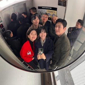 Kim Woo-bin Instagram - 😎👽⚡️