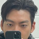 Kim Woo-bin Instagram - D-6 택배기사⚡️ @netflix @netflixkr #택배기사 #Blackknight