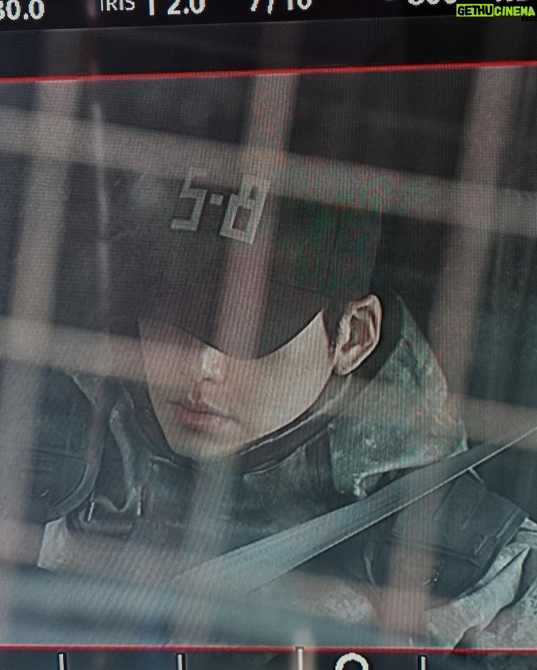 Kim Woo-bin Instagram - D-6 택배기사⚡️ @netflix @netflixkr #택배기사 #Blackknight