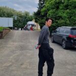Kim Woo-bin Instagram - D-6 택배기사⚡️ @netflix @netflixkr #택배기사 #Blackknight