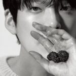 Kim Woo-bin Instagram - 🌿⠀ ⠀ @jomalonelondon #BlackberryAndBay @voguekorea ⠀ beauty editor GAHYE SONG photographer YONGBIN CHOI @choiyongbin22 film SANGJUNE HWANG hair CHULWOO LIM @aurabeauty_01 makeup SUNGHYE KIM stylist HYEYOUNG LEE @hye_young_style prop SEOKYOUNG LEE Am ent.CHAELIN JWA, MINSEOK NO @chaelin_jwa @o_o_nomin ⠀