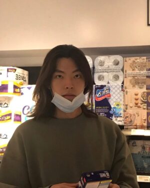 Kim Woo-bin Instagram - 👩🏻