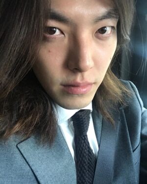 Kim Woo-bin Instagram - 👩🏻