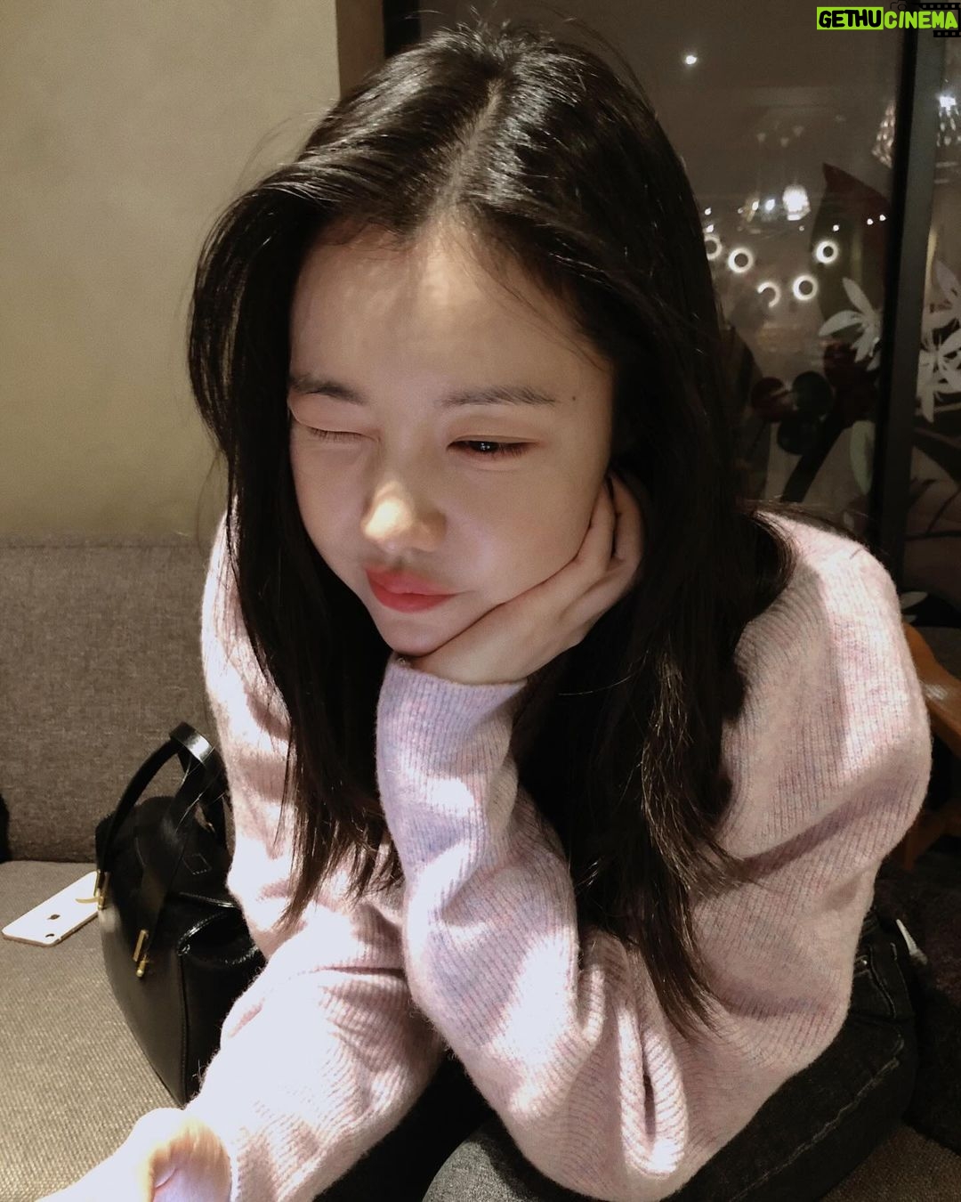 Kim Ye-won Instagram - Merry Christmas, everyone 🥳🎄✨💜