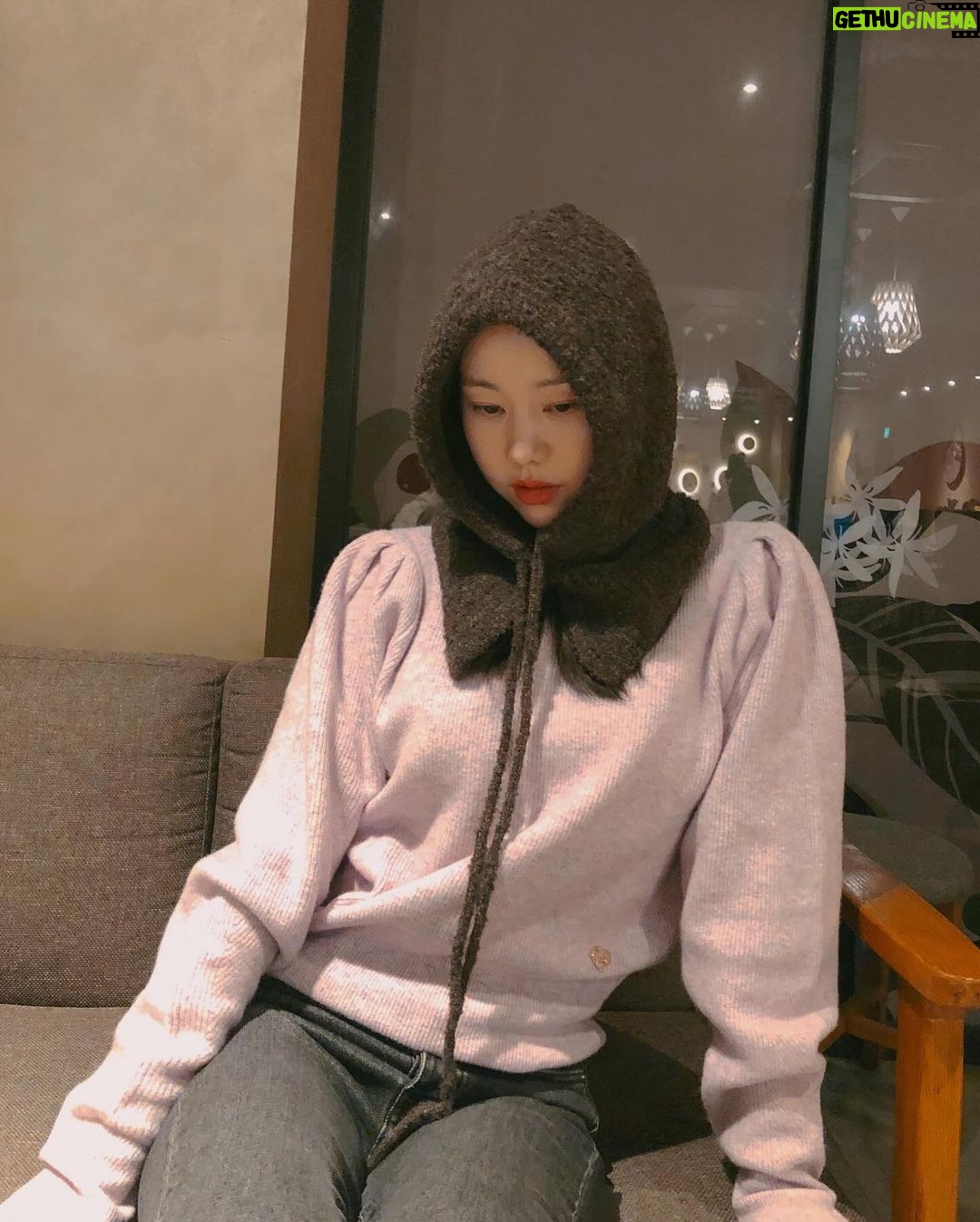 Kim Ye-won Instagram - Merry Christmas, everyone 🥳🎄✨💜