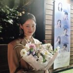 Kim Ye-won Instagram - 벌써 한달이 흘러 10월 맞이 :) 뮤지컬 이토록 보통의 이제 거의 공연의 반이 흘렀다. 서툴렀고 최선의 선택들이었고 고마웠다. 그리고 여전히 모든 것이 멈추지 않고 흘러가고 있다. #musical #normal_like_this