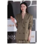 Kim Ye-won Instagram - 감사했던 기자간담회 자리였습니다. 기자님들 먼길 와주셔서 감사드리구요 예쁜 사진들도 감사합니다. 🙏🏻 3년에 가까운 기다림 끝에 개봉합니다. 여러분의 많은 응원 부탁드려요. 상생이 되길 마음으로 바랍니다. 영화 #치악산 9월 13일 오픈합니다.