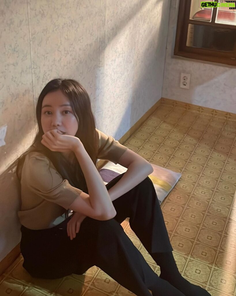 Kim Ye-won Instagram - 알럽 나의 혜성씨. 크크 오늘밤두 사랑말 같이 봐줄거죠? :p