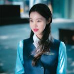 Kim Ye-won Instagram - 혜성계쟝의 모습들 :)🌼 꺄아악—🤎 내일이다 (이번회들도 더재밌때요 글쎄) @disneypluskr #사랑이라말해요