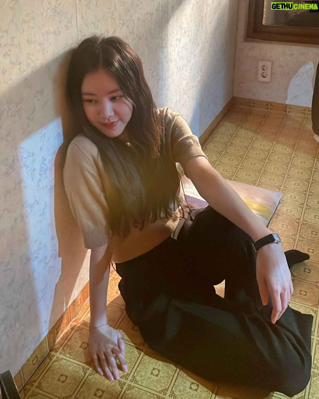 Kim Ye-won - 10.1K Likes - 알럽 나의 혜성씨. 크크
오늘밤두 사랑말 같이 봐줄거죠? :p