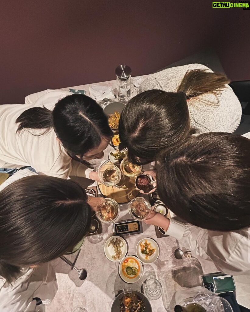 Kim Ye-won Instagram - L O V E 푸우울 ~ 💋 사랑과 에너지 풀로 채웠던 울 실장님들과 은희와의 시간. 웃고 싶을때 꺼내 보아요 😋크크 꺄 - 사랑합니다🤍🙆🏻‍♀🤍 #20240120
