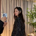 Kim Ye-won Instagram - 4회가 왔습니다👨‍👧🧶 오늘은 새롭고 즐거운 데이트의 날이에요 :) 꺄- 💜 지금 티빙으로 와주세요 여러분! 🏃🏻‍♀️ #티빙오리지널 #환승연애3 🫶🏻 @tving.official ✨