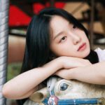 Kim Yi-kyeong Instagram - 내 시선의 끝에 뭐가 있을까 용마랜드