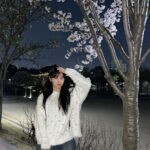 Kim Yi-kyeong Instagram - 낮 보다는 밤에 🌸