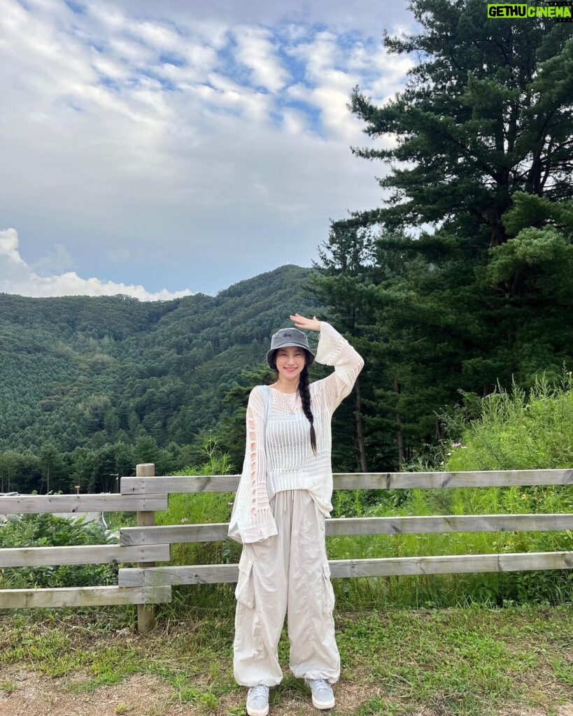 Kim Yi-kyeong Instagram - Healing itself 🦙🪽