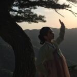 Kim Yi-kyeong Instagram - ⠀ 지아로서, 초영이로서 연기할 수 있어서 정말 행복했습니다. 평생 잊지 않고 행복한 추억으로 종종 꺼내볼래요 🤍 안녕 🌹 #오늘도사랑스럽개 #agooddaytobeadog #지아 #초영 #mbc #netflix #wavve